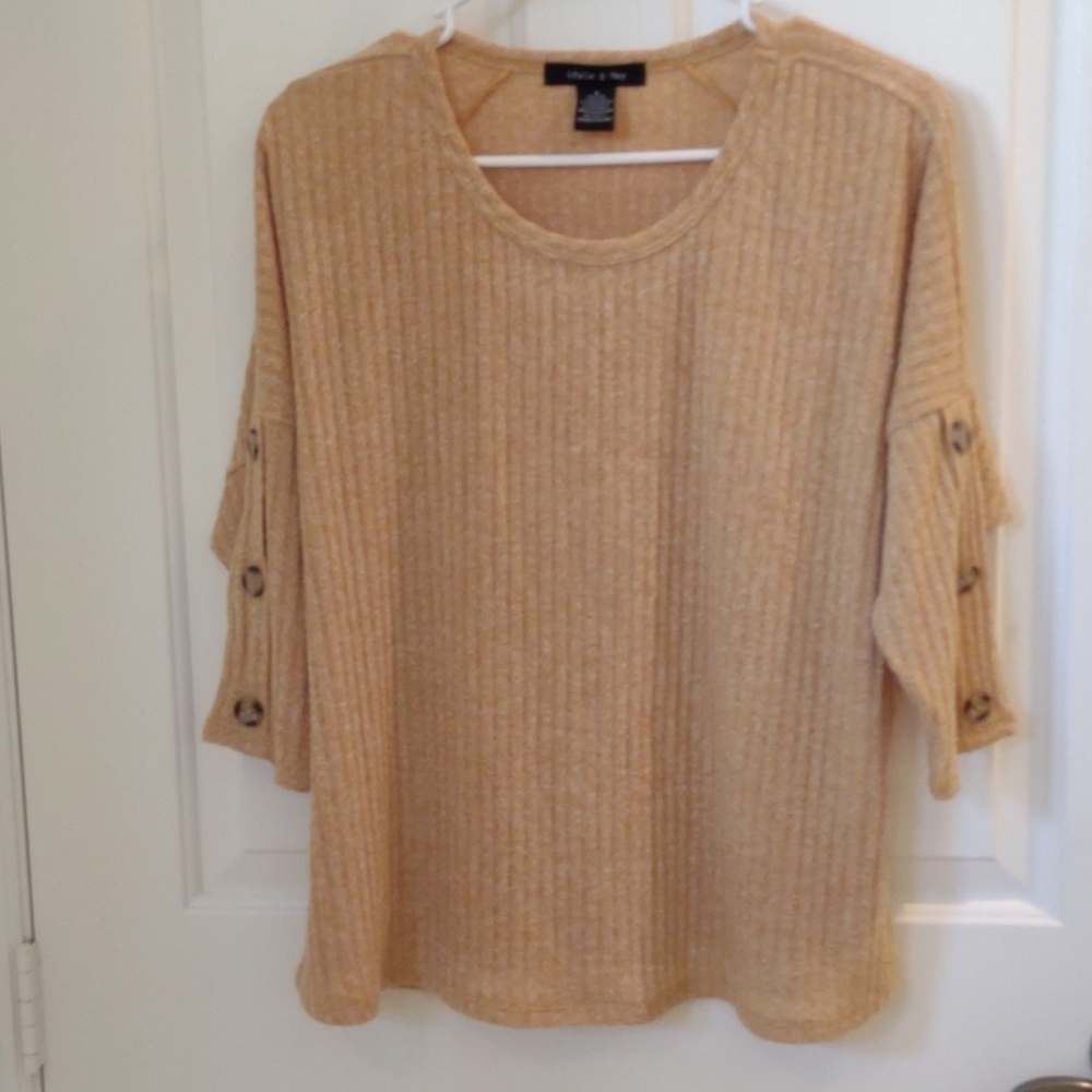 Adele & May woman's ribbed sweater small